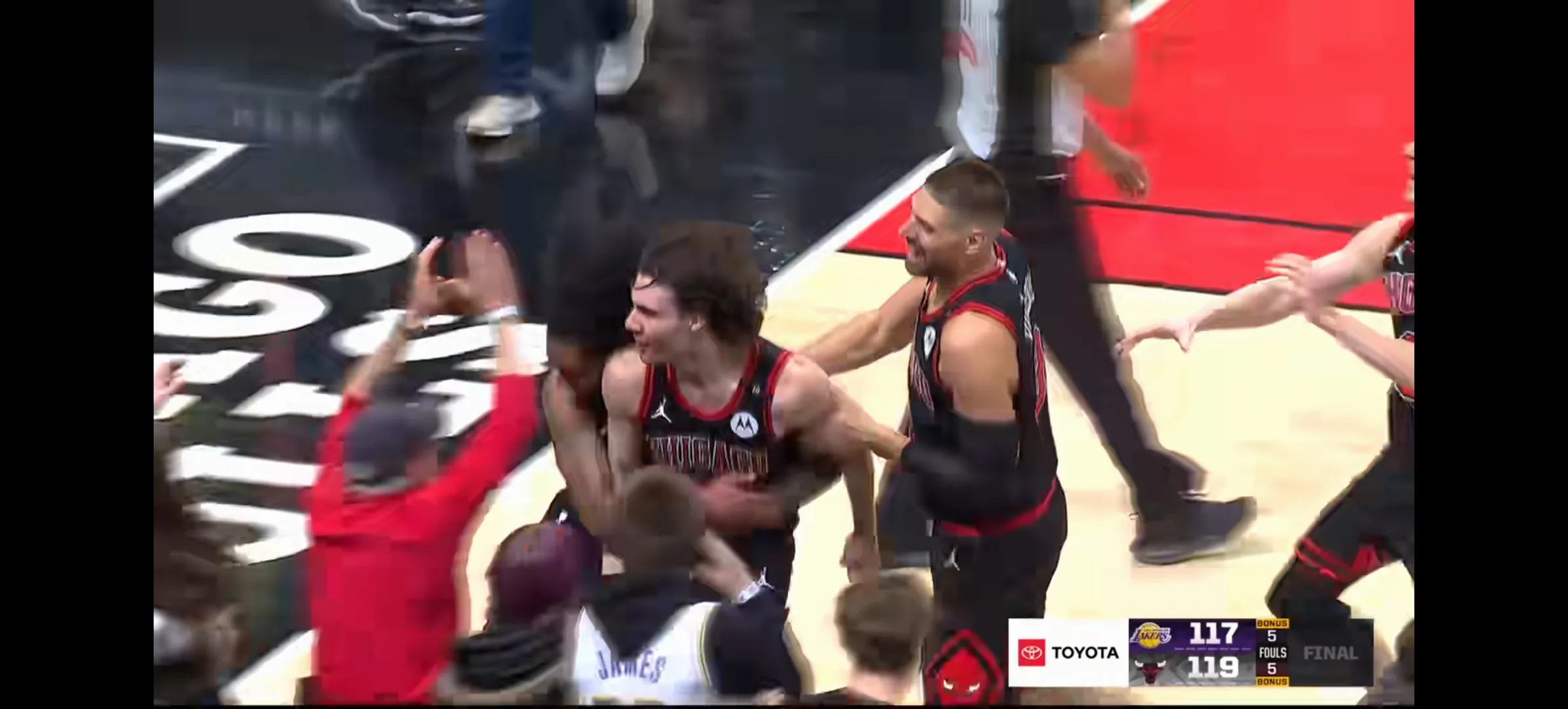 AYX SPORTS- 莱万多夫斯基肌肉 