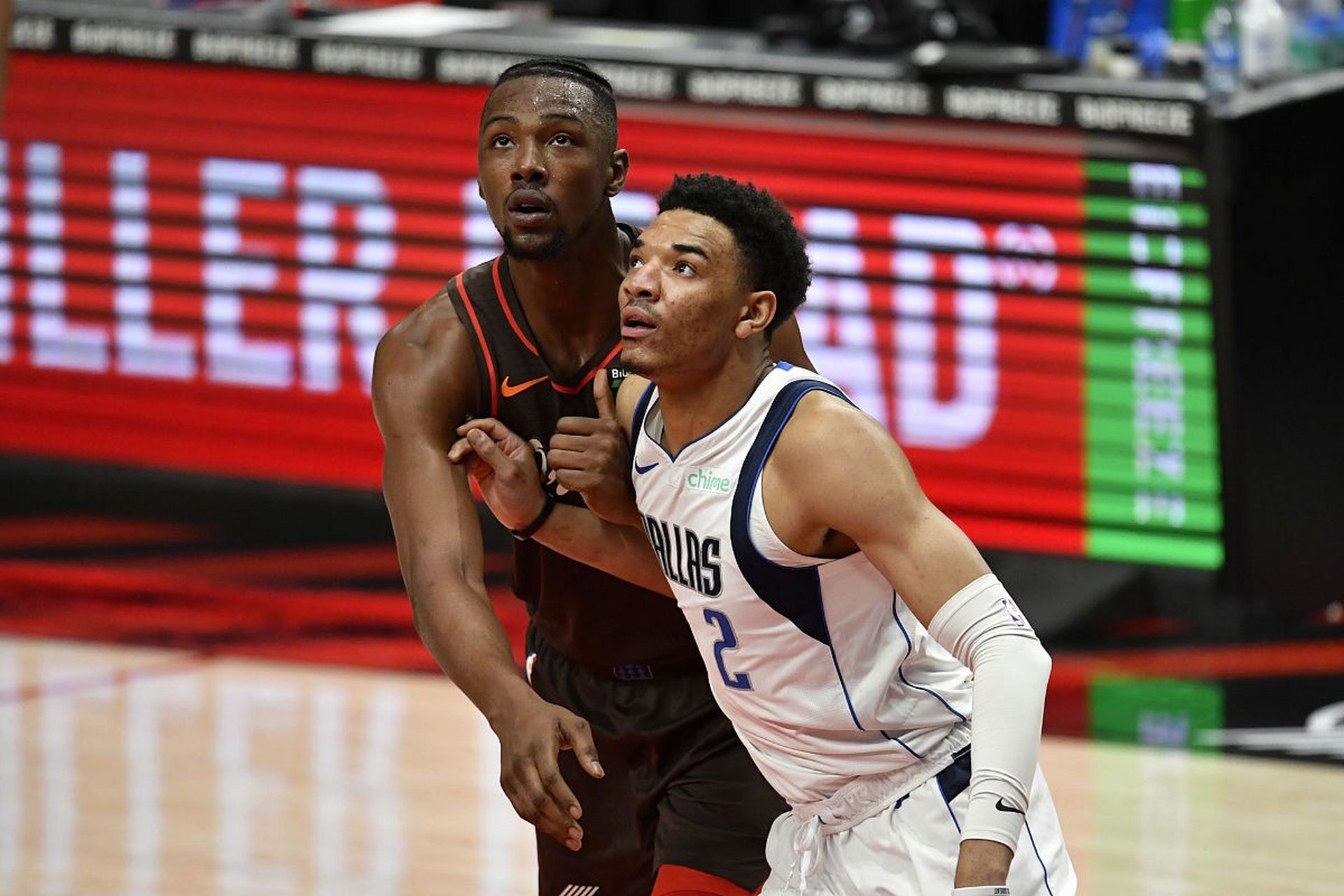 巴特勒关键节点高光表现，热火带队取胜！的简单介绍