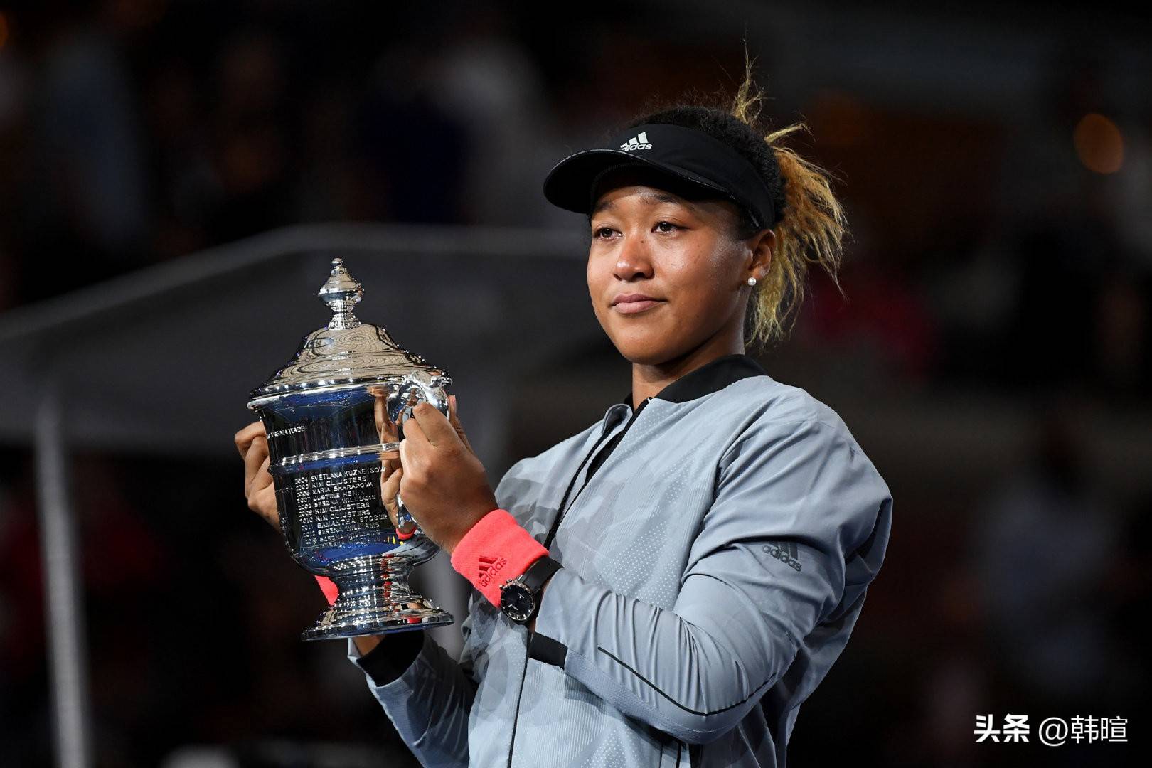 爱游戏-大坂直美回归赛场，赛事规则更新首场状态亮眼，曼联观众沸腾！的简单介绍