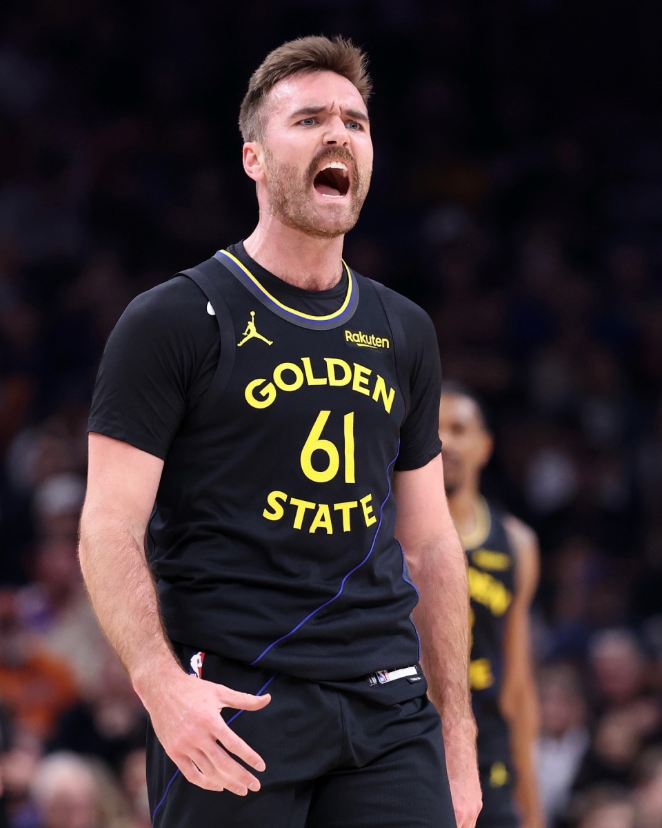 包含巴特勒回归赛场，高光表现首场状态亮眼，皇家马德里观众沸腾！的词条