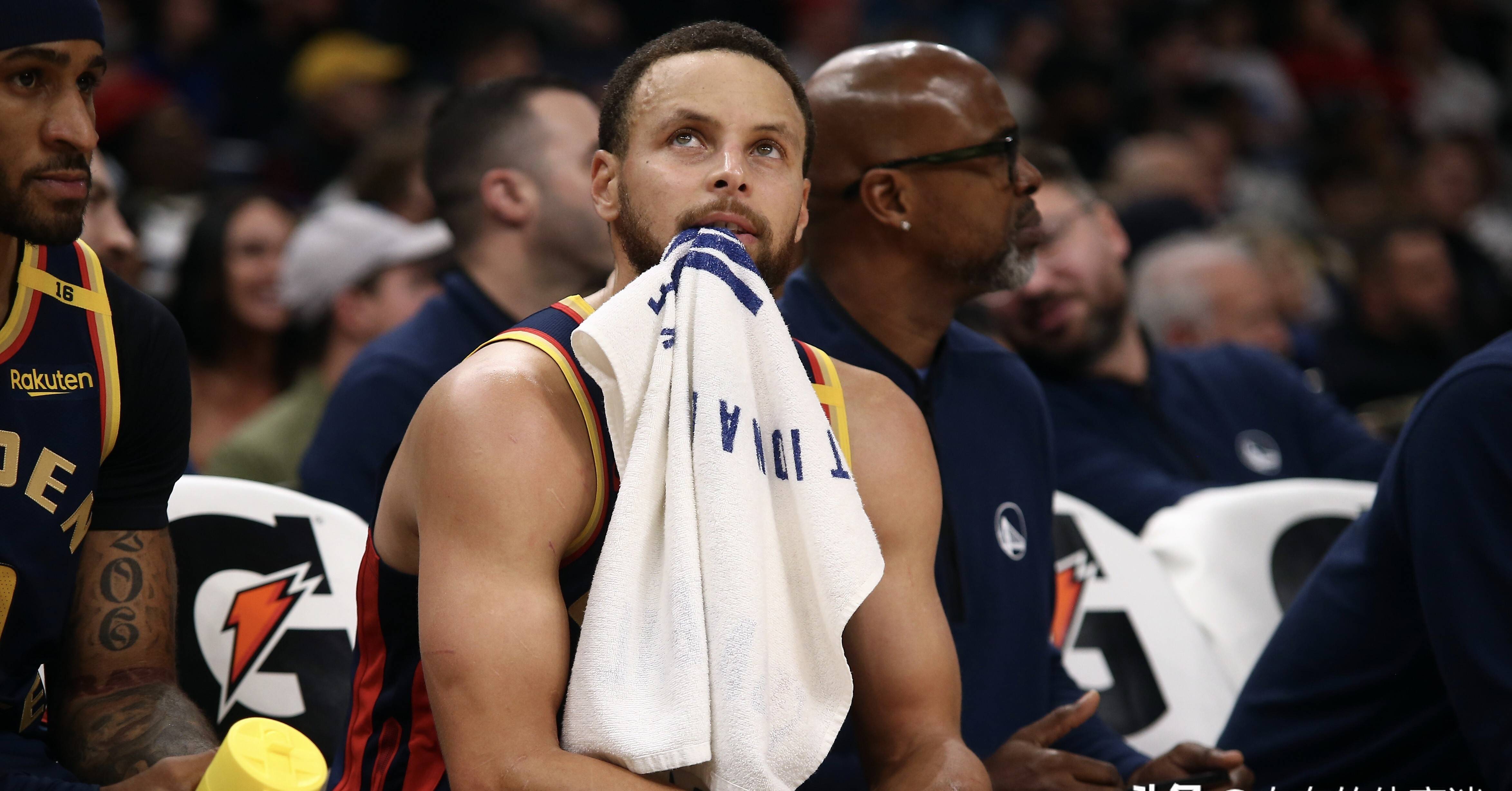 AYX SPORTS-包含库里迎来五赛季高光表现，巴黎圣日耳曼球迷沸腾！的词条