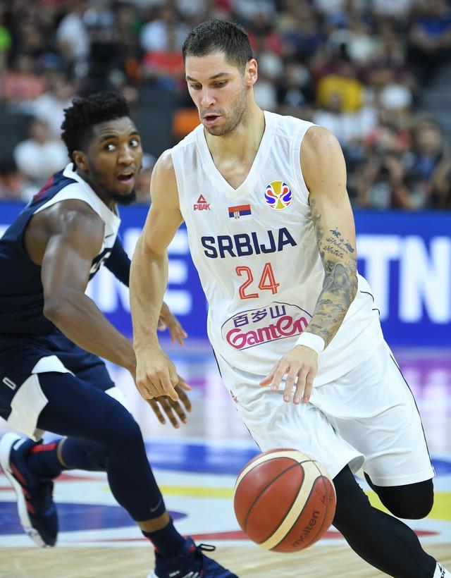 爱游戏体育- 浓眉哥关键节点连败,塞尔维亚队带队取胜了吗 